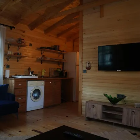 Wood * Μούγκλα
